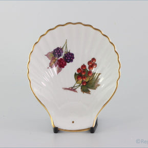 Royal Worcester - Evesham Gold - Shell Dish (Blackcurrants)