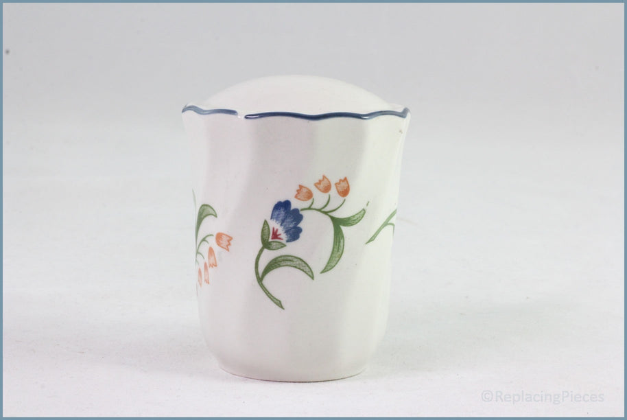 Staffordshire - Hampton Court - Salt Pot