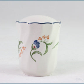 Staffordshire - Hampton Court - Salt Pot