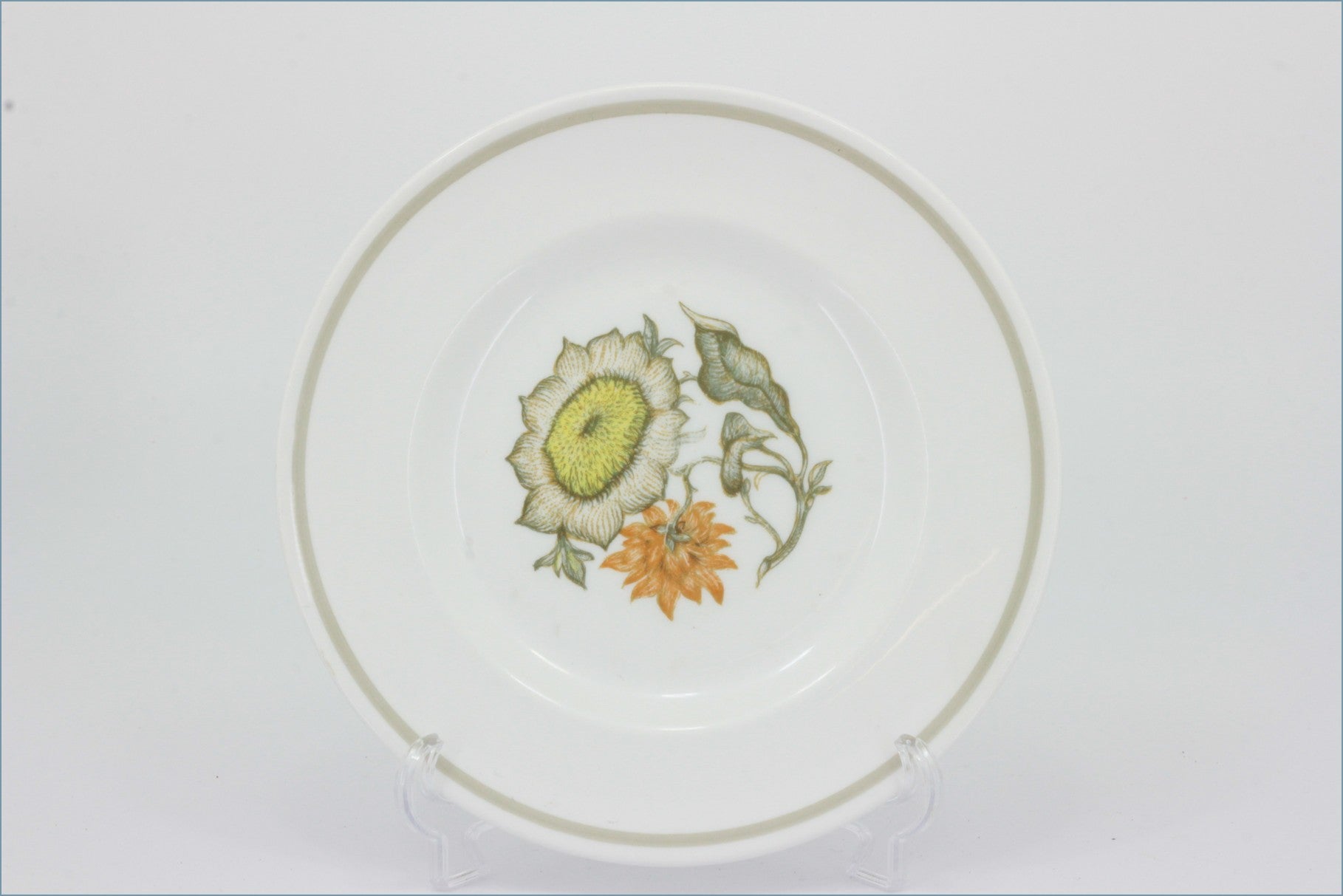 Wedgwood (Susie Cooper) - Sunflower - 6 5/8