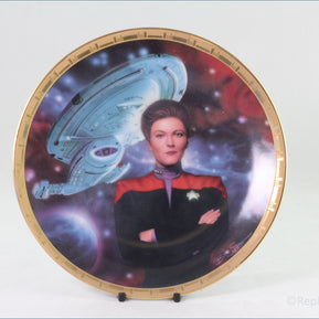 The Hamilton Collection - Star Trek 'The Next Generation' - The Power Of Command - Captain Janeway And The USS Voyager NCC-74656