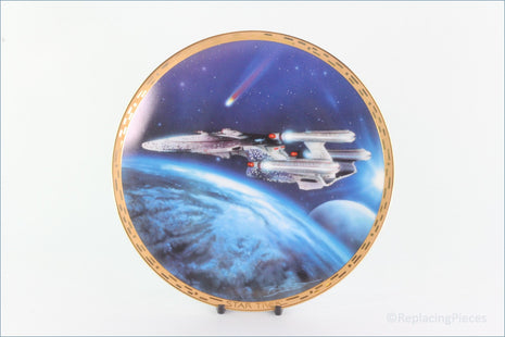 The Hamilton Collection - Star Trek 'Voyagers' - Triple Nacelled U.S.S Enterprise
