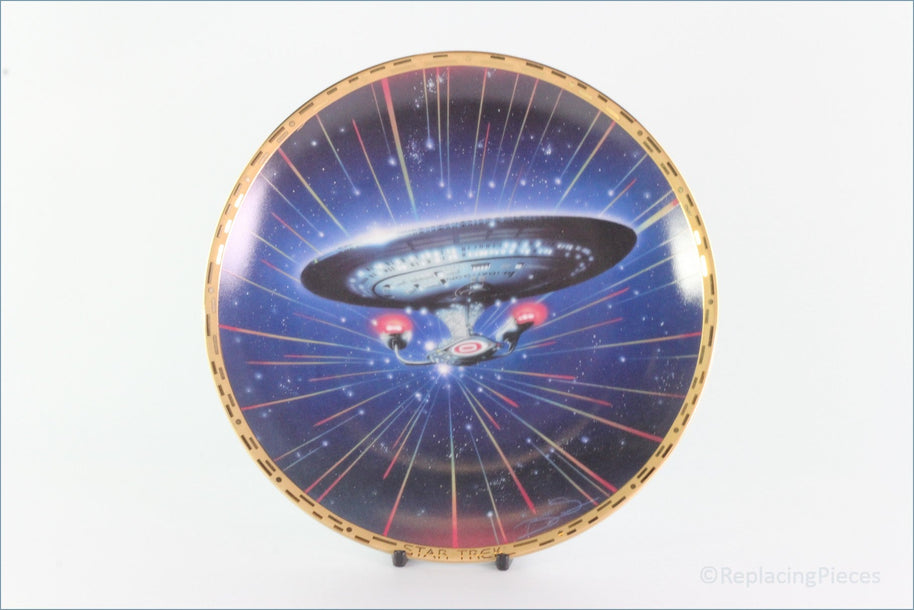 The Hamilton Collection - Star Trek 'Voyagers' - U.S.S Enterprise NCC-1701-D
