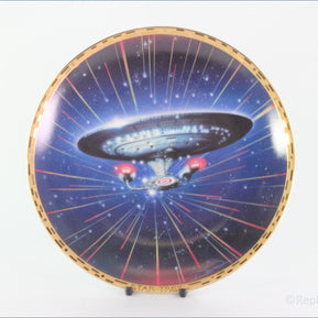 The Hamilton Collection - Star Trek 'Voyagers' - U.S.S Enterprise NCC-1701-D
