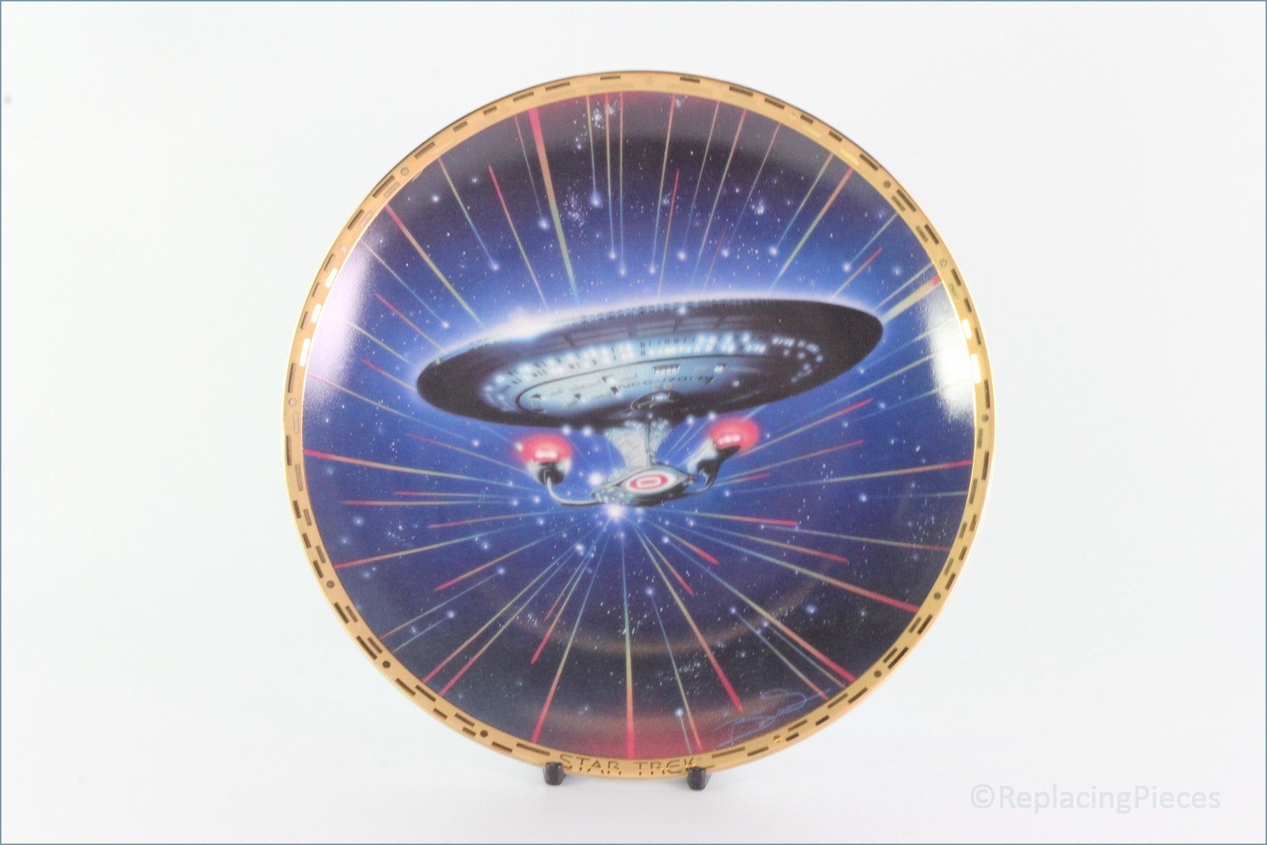 The Hamilton Collection - Star Trek 'Voyagers' - U.S.S Enterprise NCC-1701-D