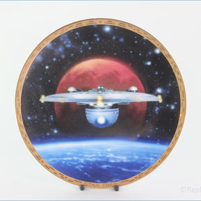 The Hamilton Collection - Star Trek 'Voyagers' - U.S.S Excelsior