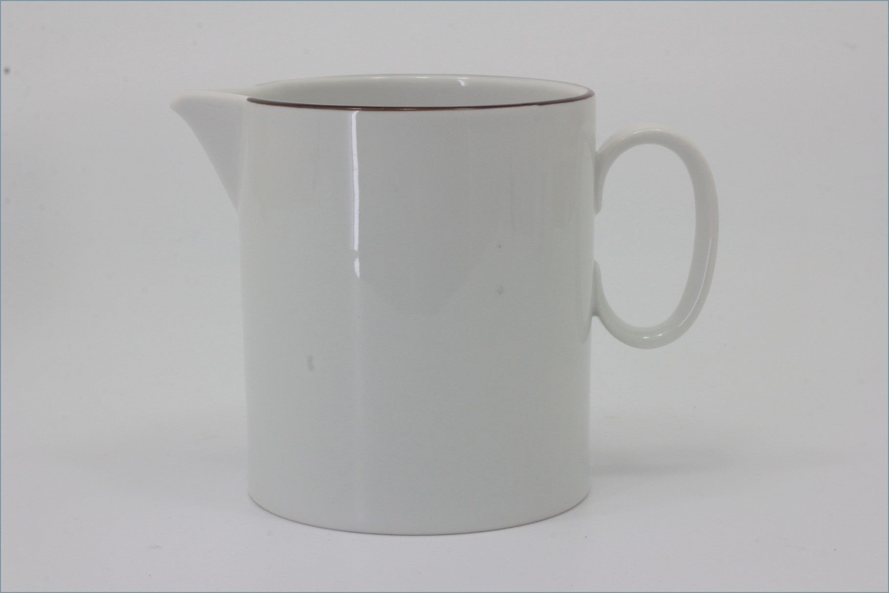 Thomas - Medaillon Brown - Milk Jug