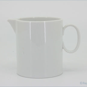 Thomas - Medaillon (White) - Milk Jug