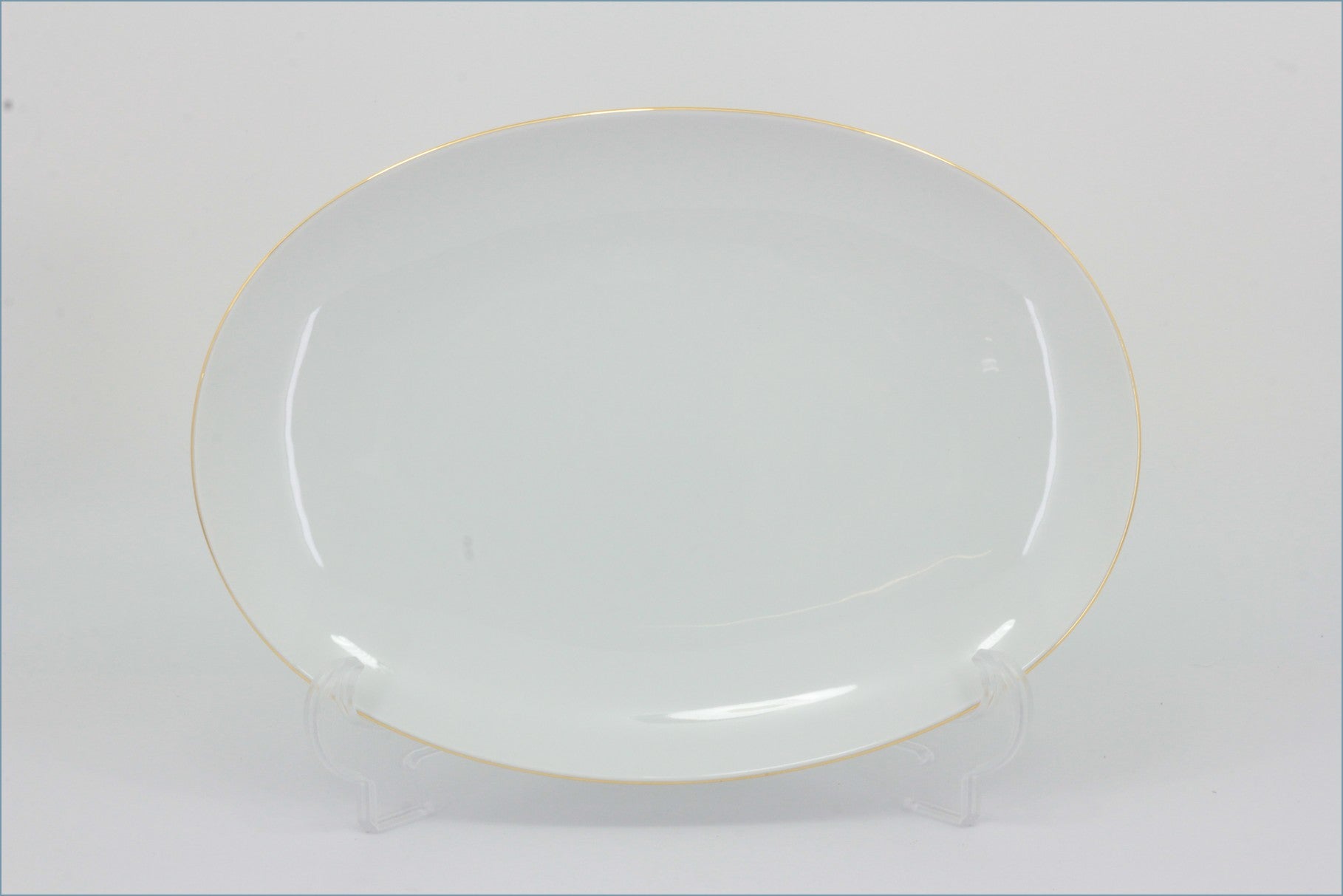 Thomas - White With Thin Gold Band - 11