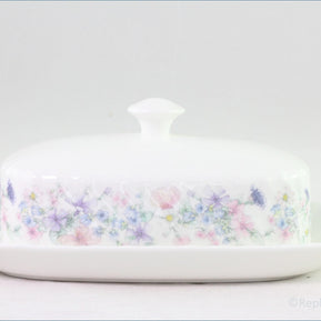 Wedgwood - Angela (Fluted) (R4870) - Lidded Butter Dish