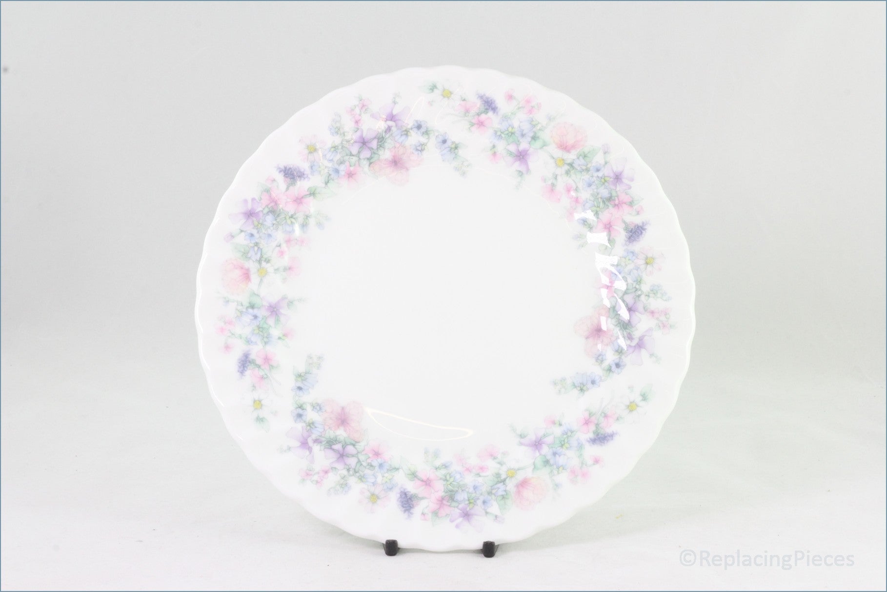 Wedgwood - Angela (Fluted) (R4870) - 8 5/8