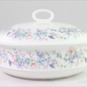Wedgwood - Angela (Plain Edge) - Lidded Vegetable Dish