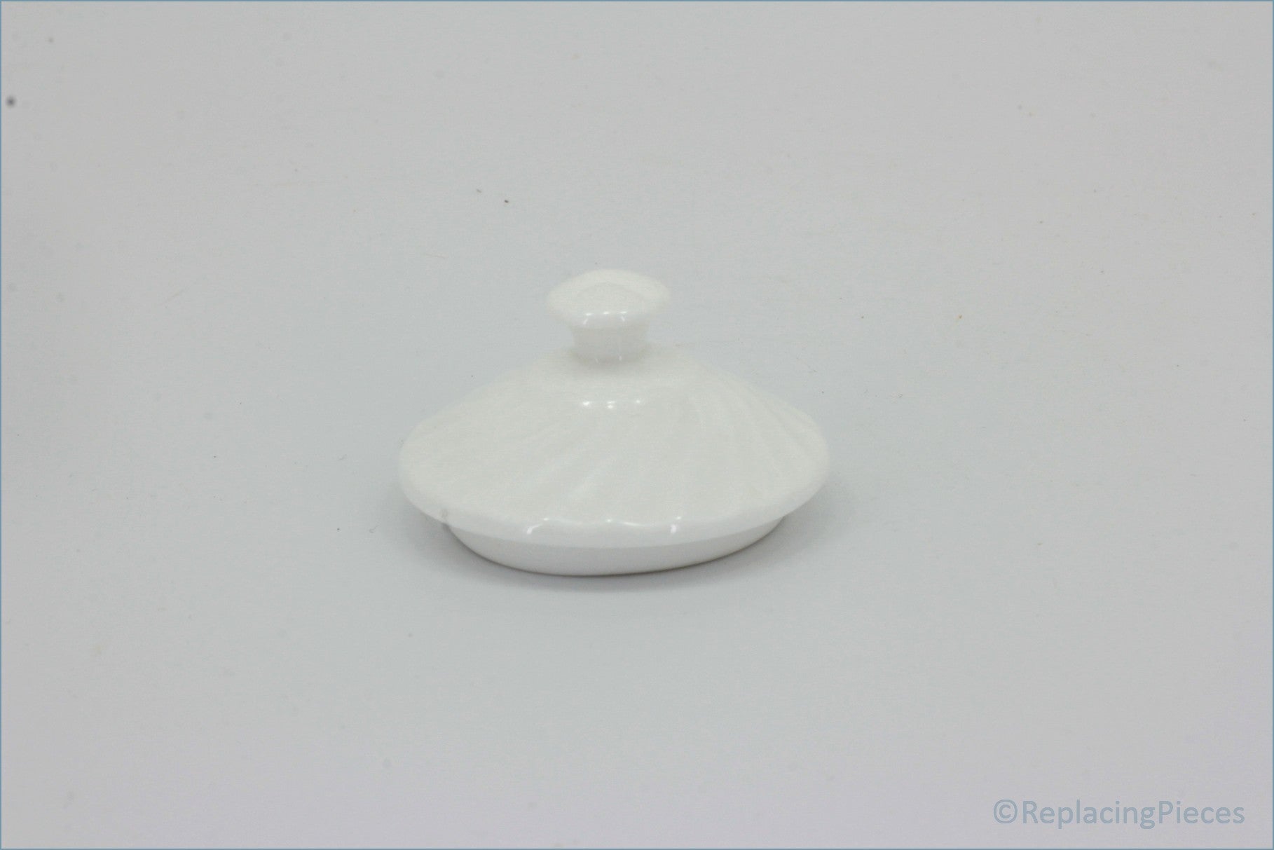 Wedgwood - Candlelight - Lidded Sugar Bowl (Coffee) Lid ONLY