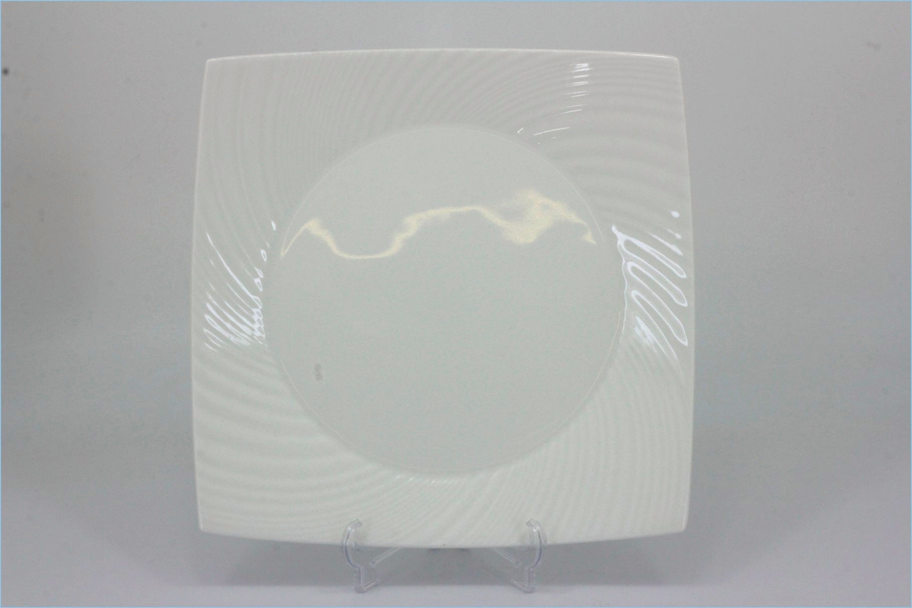 Wedgwood - Ethereal 101 - 9 1/8