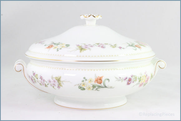 Wedgwood - Mirabelle (R4537) - Lidded Vegetable Dish (Lugged Handles)