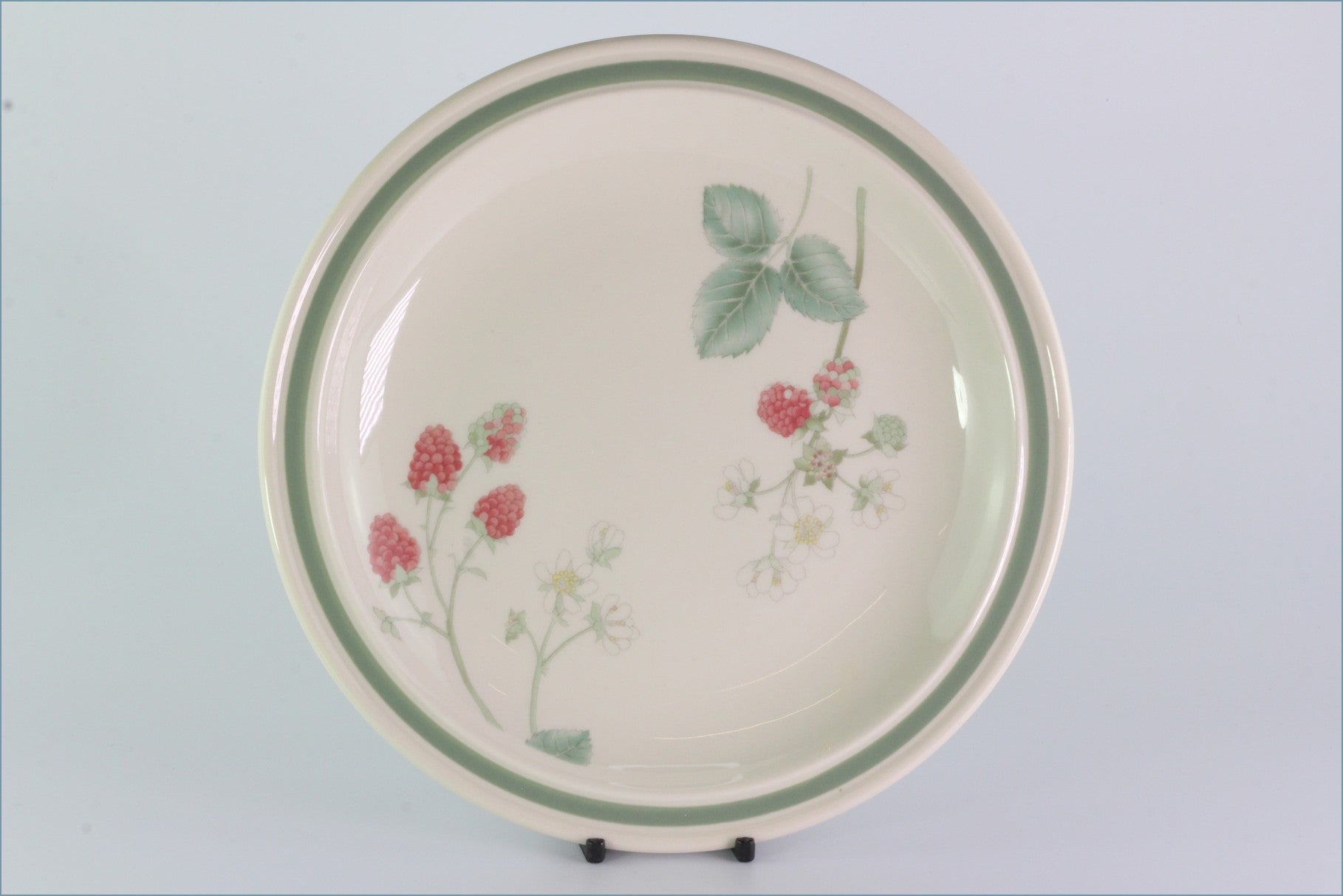 Wedgwood - Raspberry Cane - 8 7/8