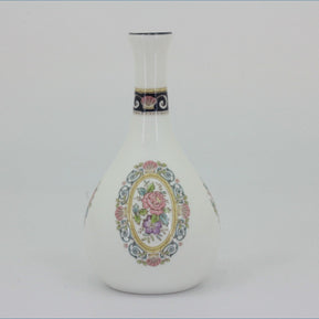 Wedgwood - Runnymede (W4472) - Bud Vase