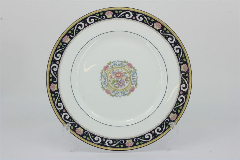 Wedgwood - Runnymede (W4472) - Dinner Plate