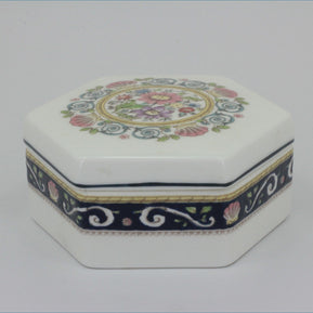 Wedgwood - Runnymede (W4472) - Hexagonal Box