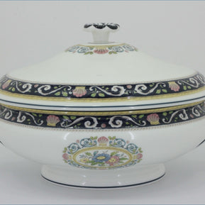 Wedgwood - Runnymede (W4472) - Lidded Vegetable Dish