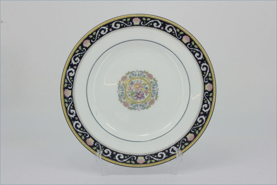 Wedgwood - Runnymede (W4472) - 8 1/8" Salad Plate