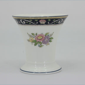 Wedgwood - Runnymede (W4472) - Trumpet Vase