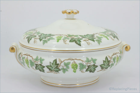 Wedgwood - Santa Clara - Lidded Vegetable Dish  - Decorative ceramic tureen with green leaf patterns on a white background
