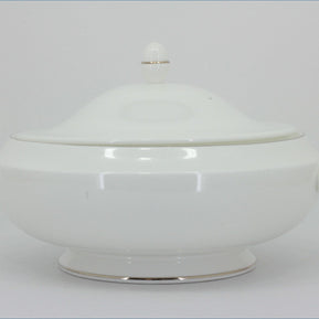 Wedgwood - Signet Platinum - Lidded Vegetable Dish