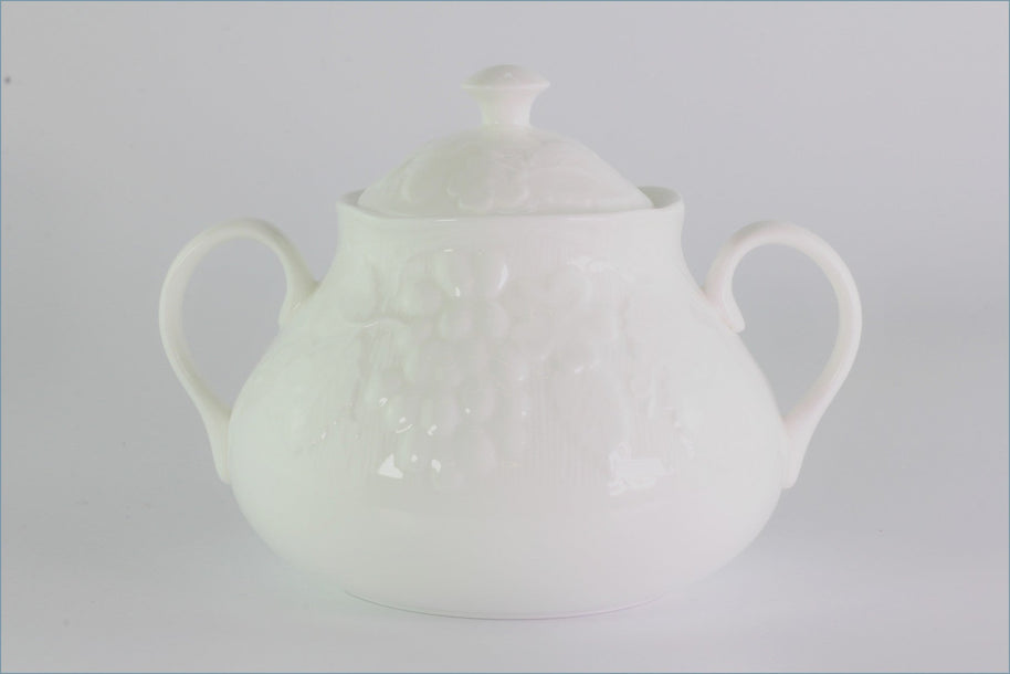 Wedgwood - Strawberry & Vine - Lidded Sugar Bowl