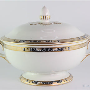 Wedgwood - Vieux Rouen - Lidded Vegetable Dish