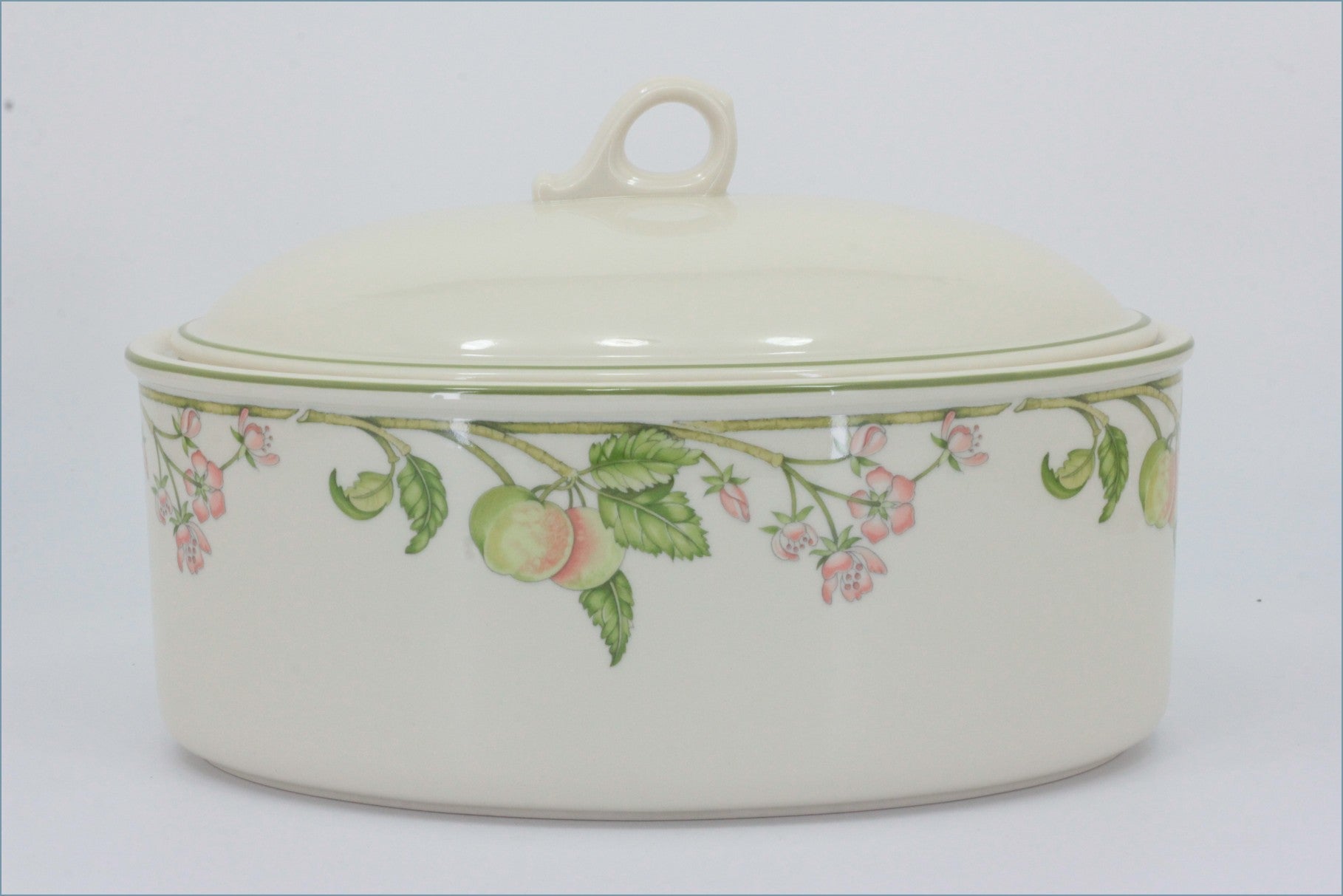 Wedgwood - Wild Apple - Oval Casserole Dish