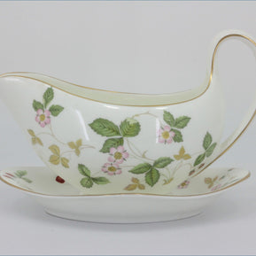 Wedgwood - Wild Strawberry - Fixed Gravy Boat And Stand