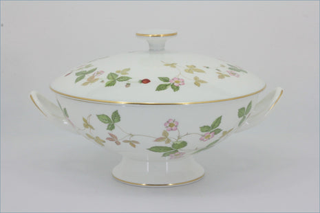 Wedgwood - Wild Strawberry - Lidded Vegetable Dish (Loop Handles)