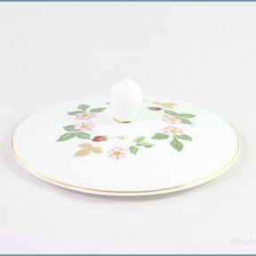 Wedgwood - Wild Strawberry - Lid ONLY To Round Petal Box