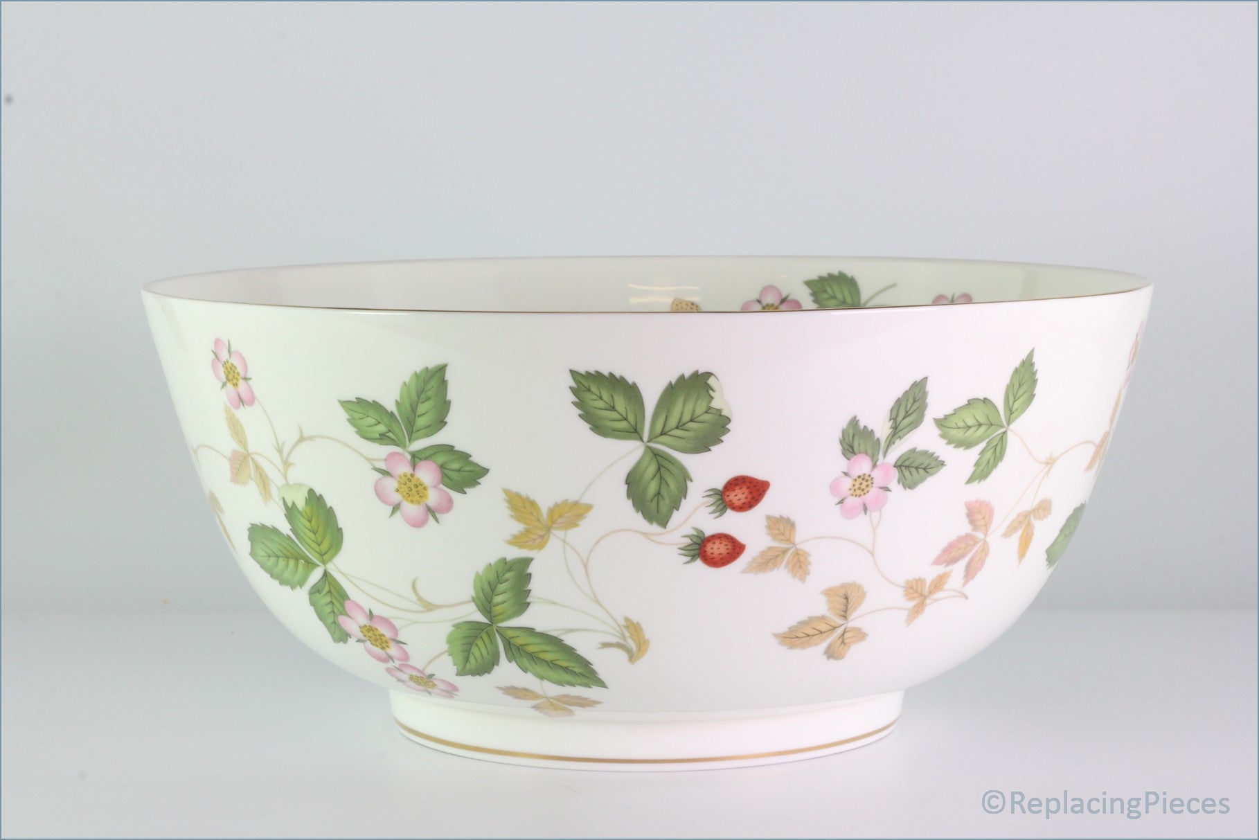 Wedgwood - Wild Strawberry - 9 3/4