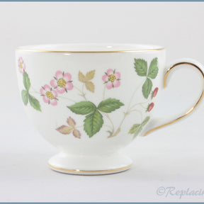 Wedgwood - Wild Strawberry - Teacup (Leigh Shape)