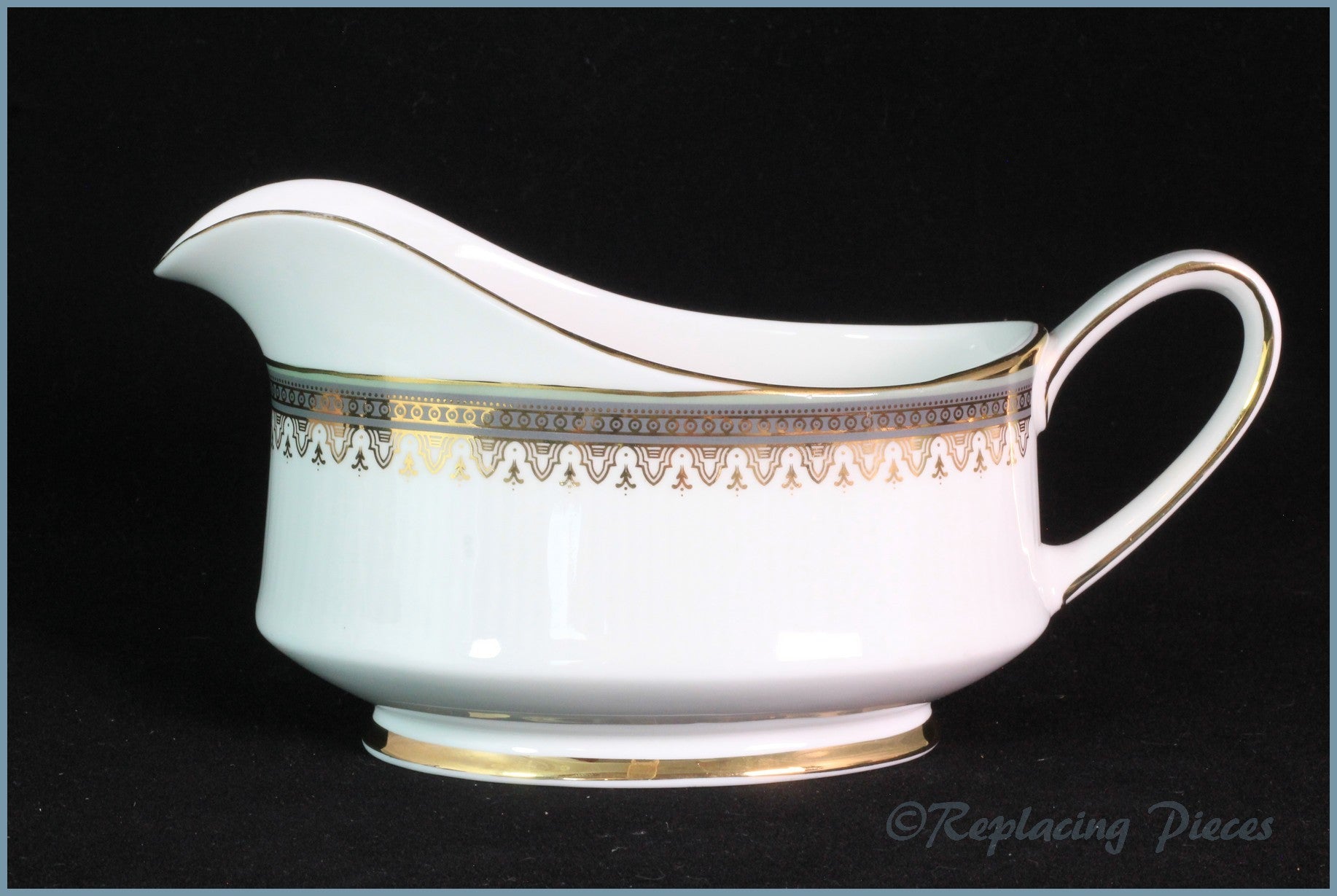 Paragon/Royal Albert - Kensington - Gravy Boat