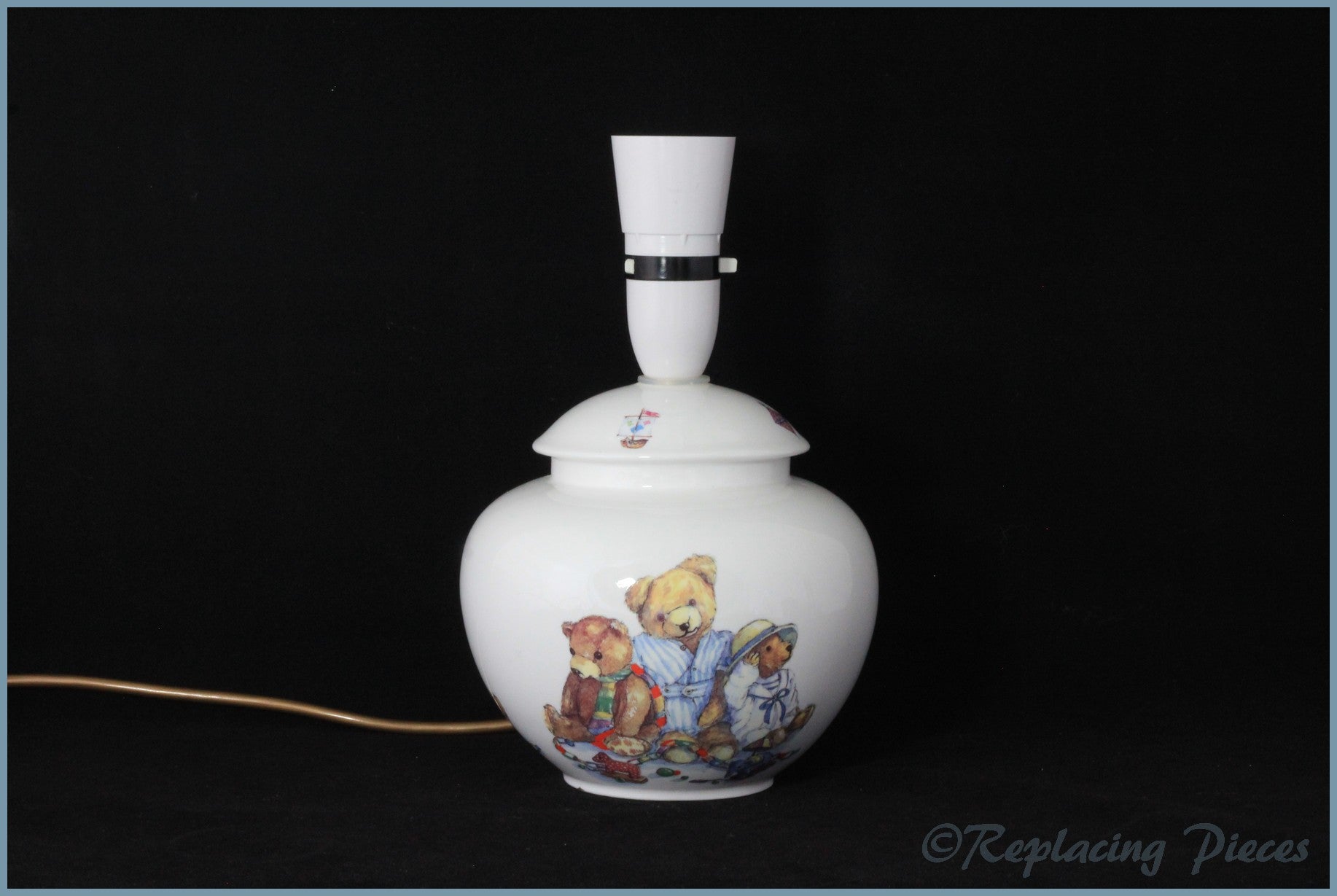 Queens - Tales Of Teddies - Lamp
