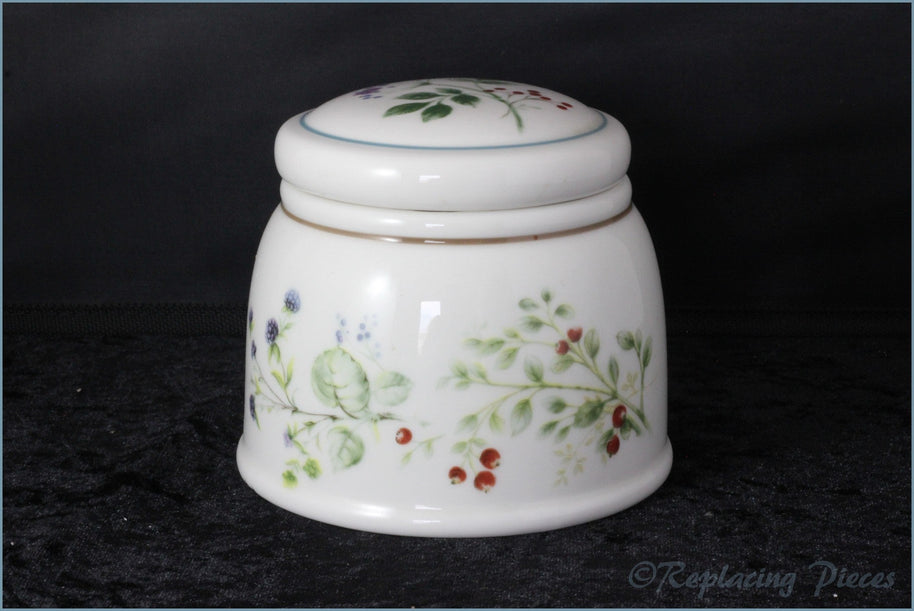 Royal Albert - Bitter Sweet - Lidded Sugar Bowl