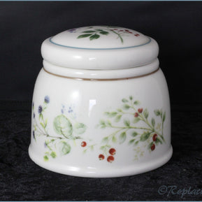 Royal Albert - Bitter Sweet - Lidded Sugar Bowl