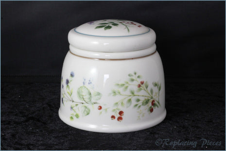 Royal Albert - Bitter Sweet - Lidded Sugar Bowl
