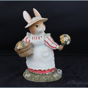 Villeroy & Boch - Foxwood Tales Figurines - No.12 Rue's Mom