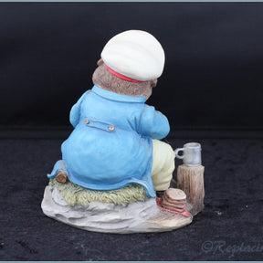 Villeroy & Boch - Foxwood Tales Figurines - No.7 Captain Otter
