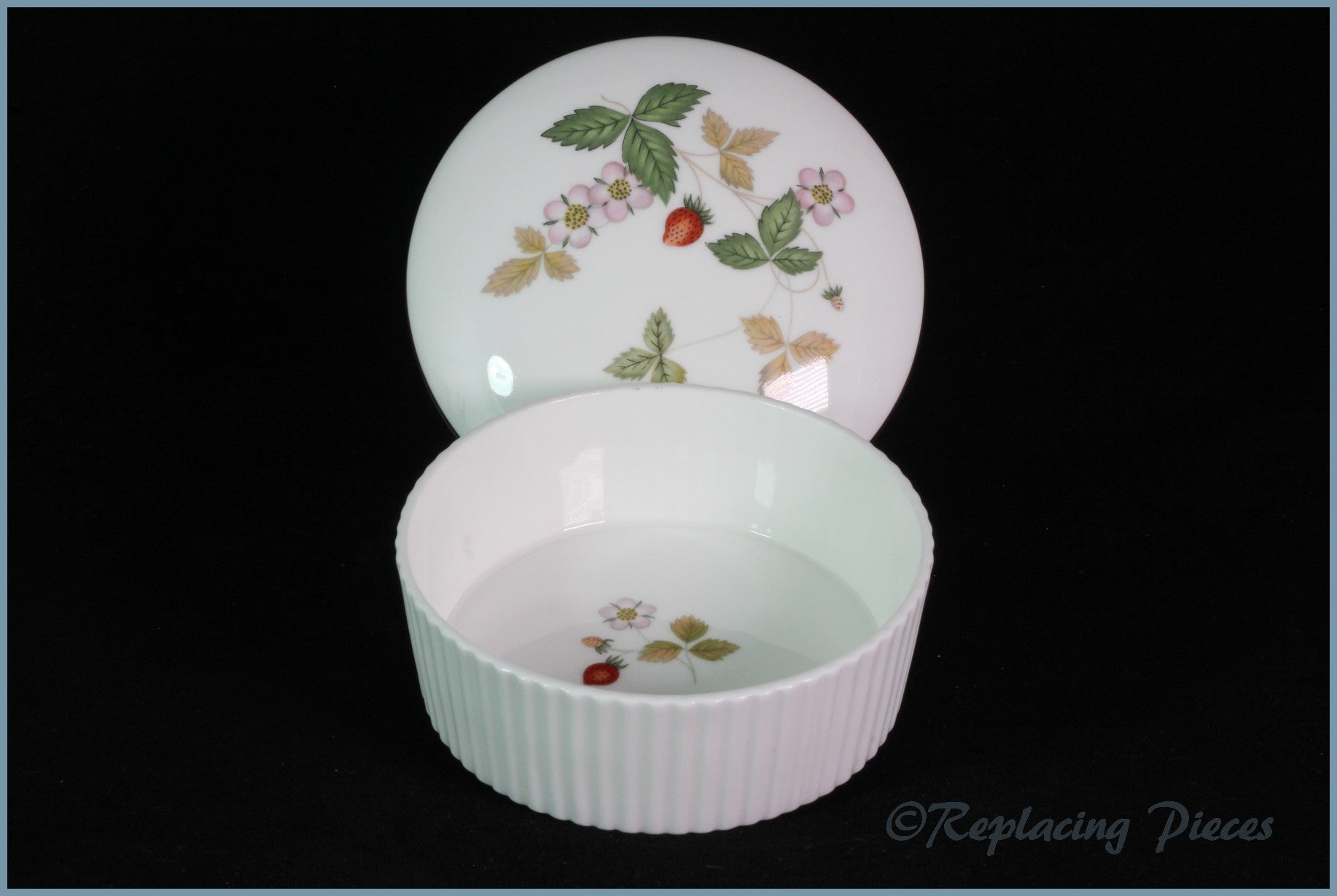 Wedgwood - Wild Strawberry - 3 3/8