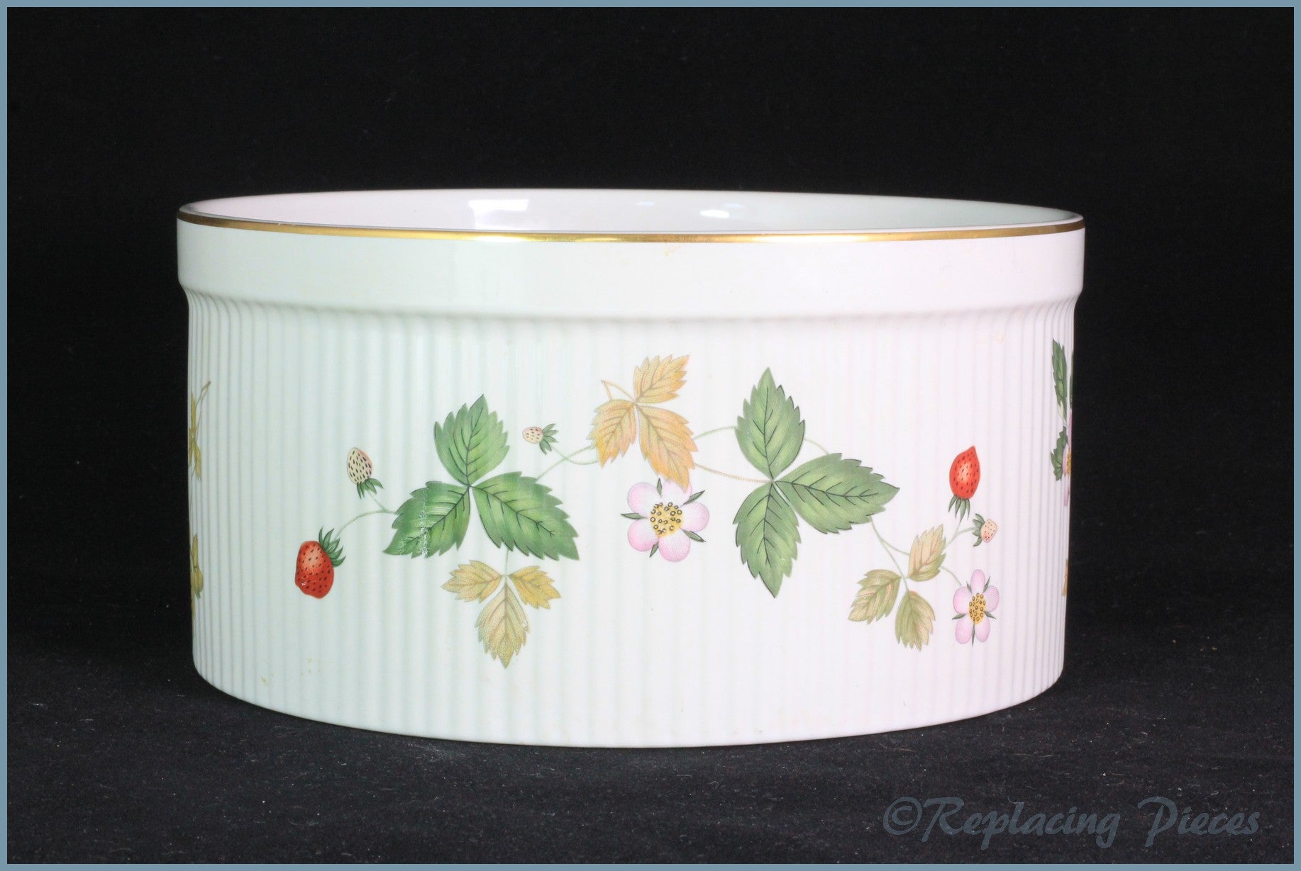 Wedgwood - Wild Strawberry (OTT) - 7 1/2