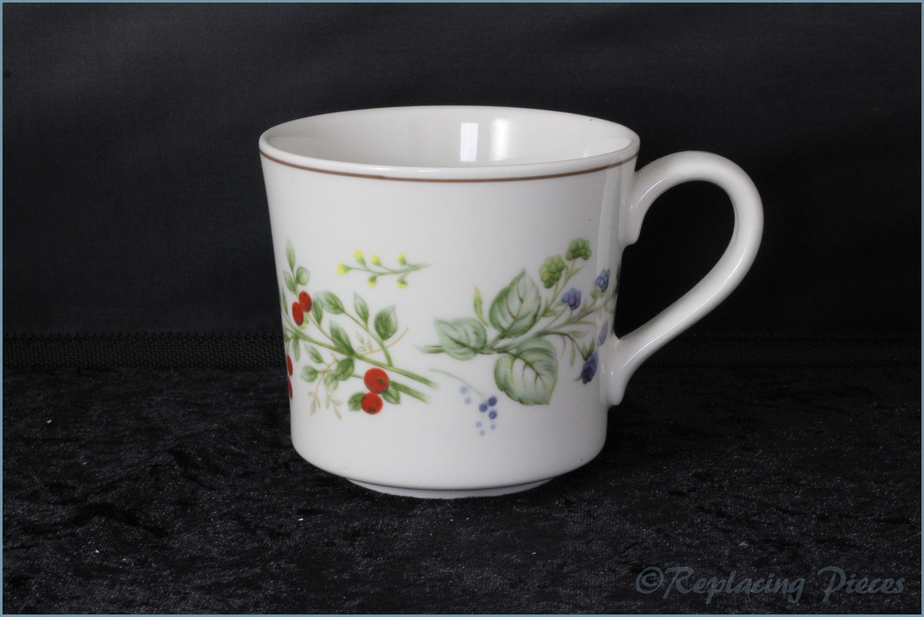 Royal Albert - Bitter Sweet - Teacup