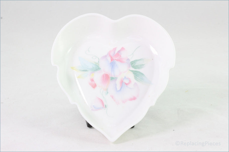 Aynsley - Little Sweetheart - Heart Shaped Trinket Dish