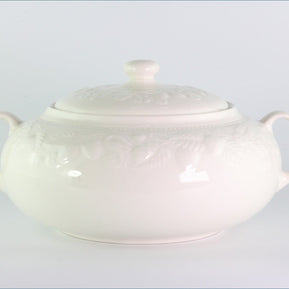 Barratts - Strawberry Cream - Lidded Vegetable Dish