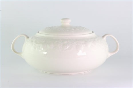 Barratts - Strawberry Cream - Lidded Vegetable Dish