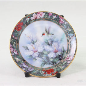 Bradford Editions - Lena Liu's Hummingbird Treasury Mini Plate Collection - Ruby Throated Hummingbirds (1st Set)